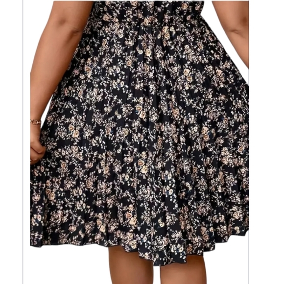 FLORAL PRINT PLUS SIZE DRESS - Picture 4 of 4